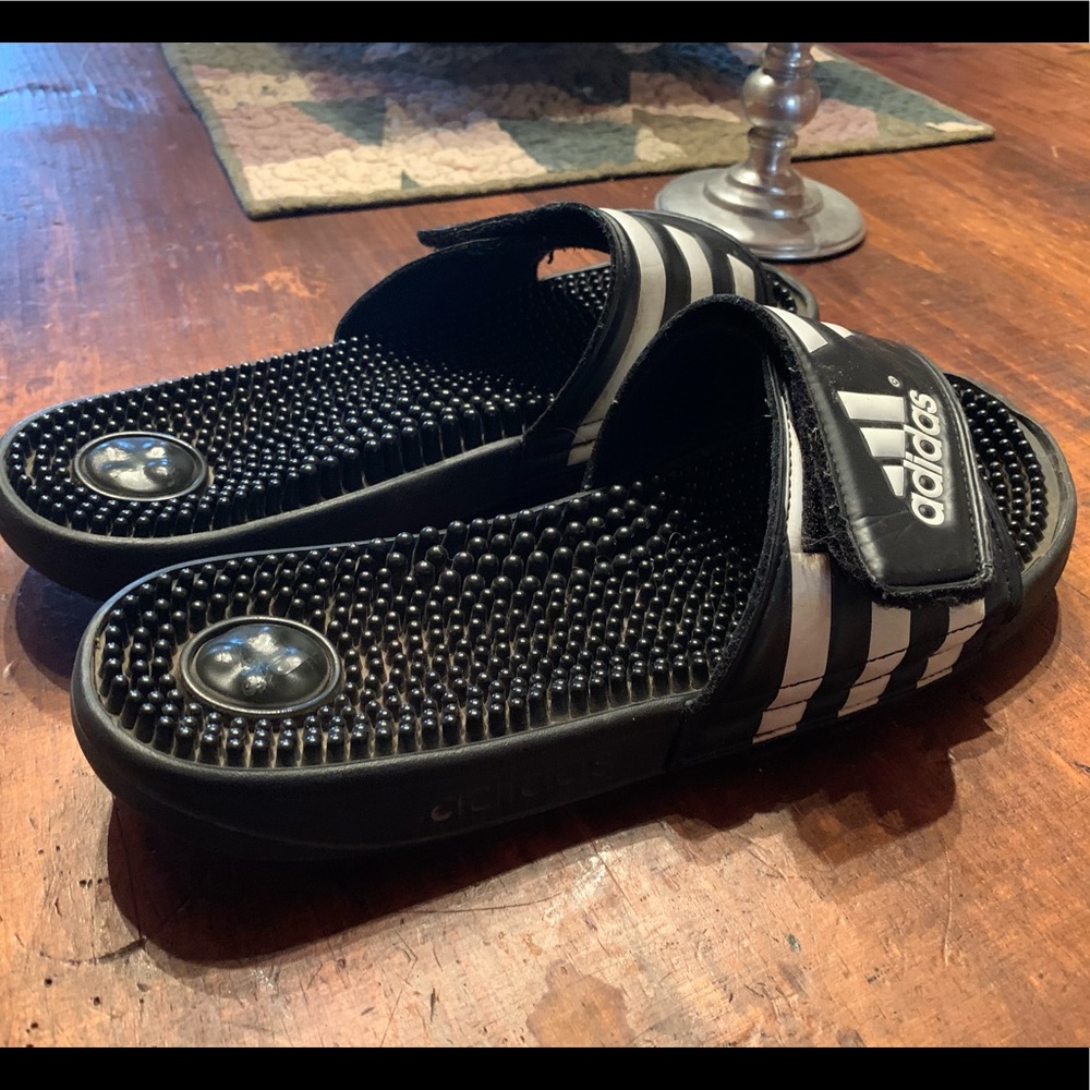 Used Adidas “Adissage” Slides